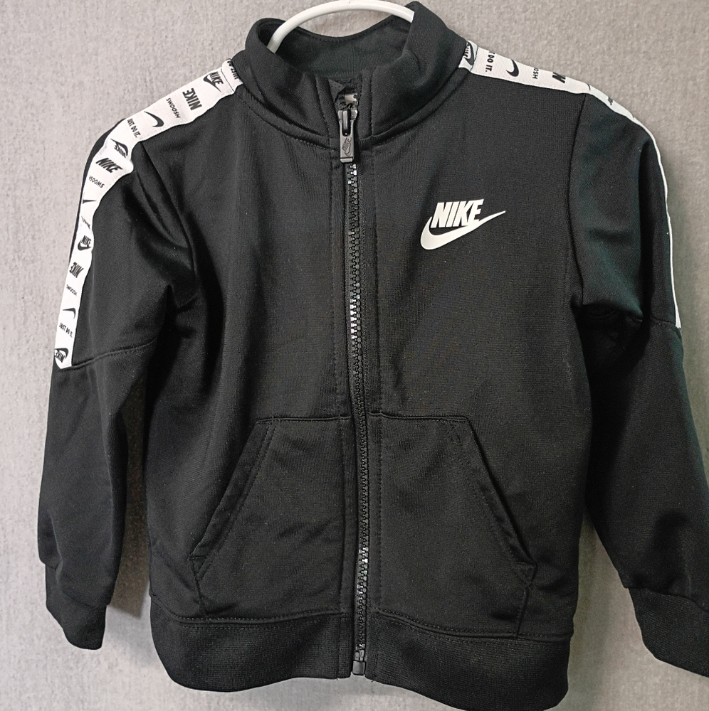 Nike Black & White Zip-Up Jacket Size 24M Unisex